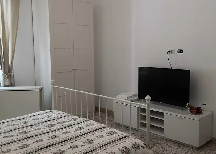Sergio Tourist Close Tiburtina Station Affittacamere 4*