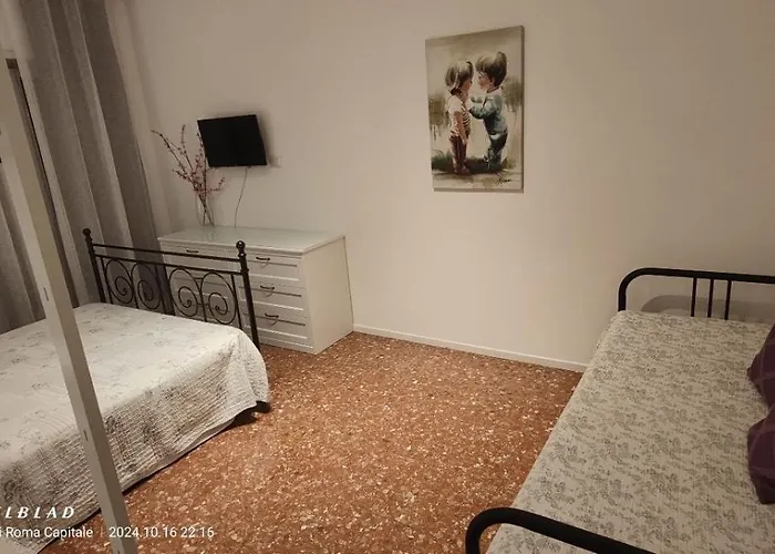 Sergio Tourist Close Tiburtina Station Affittacamere 4*