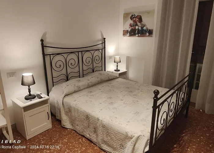 Sergio Tourist Close Tiburtina Station Affittacamere 4*